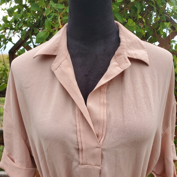 Worthington V-Neck Cuffed Sleeve Tie Waist Tunic Blouse Women's Medium EUC - Picture 10 of 16